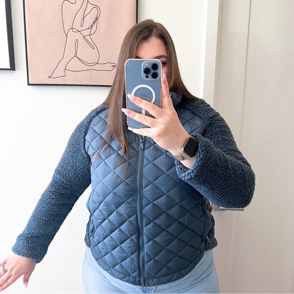 Bernardo Performance Navy Quilted Fleece Packable Jacket Women’s Size Large - Picture 2 of 8